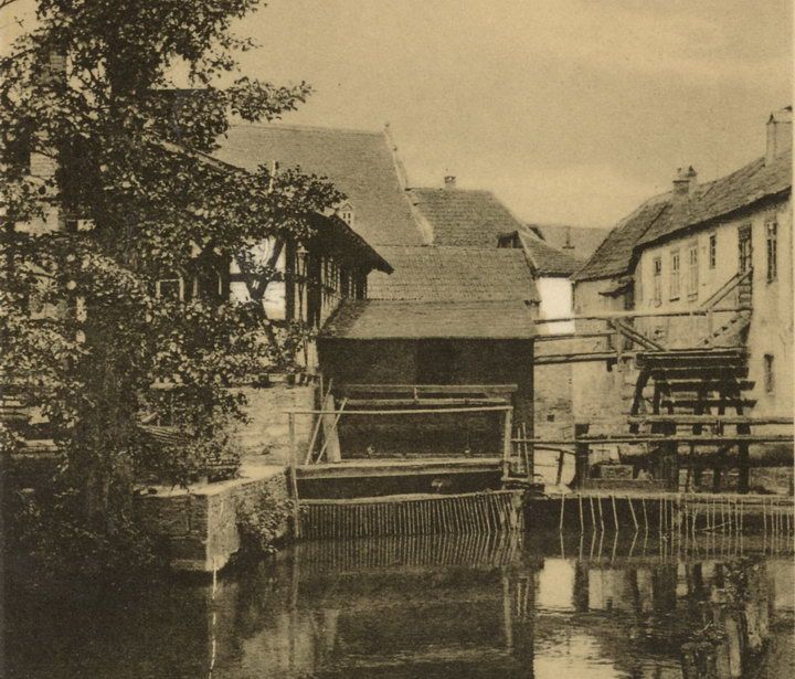 links ehemaliges Sägewerk, rechts Saalmühle (Bildarchiv Leidner)